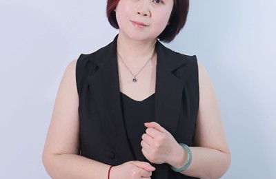 艺人–刘晓红– 平凡不平庸走出自己新风格